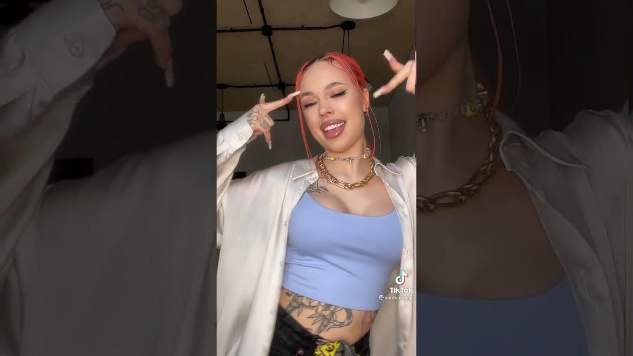 Инста самка выпускает новый трек.