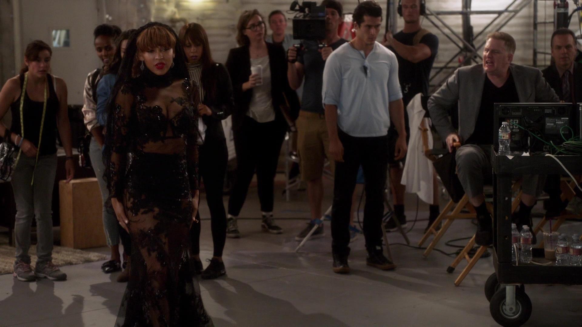 Кадры слитые со съёмок в чёрном траурном наряде. Кадры слитые со съёмок в чёрном траурном наряде.