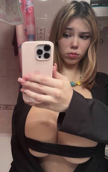 Свежий слив Китти Кэт горячие фото. Свежий слив Китти Кэт горячие фото.