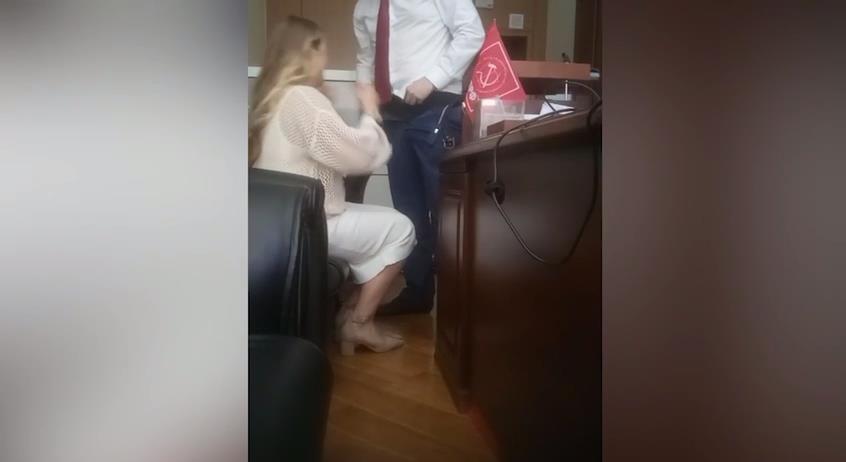 Кадр из видео Парфёнова и Дианы перед актом любви. Кадр из видео Парфёнова и Дианы перед актом любви.