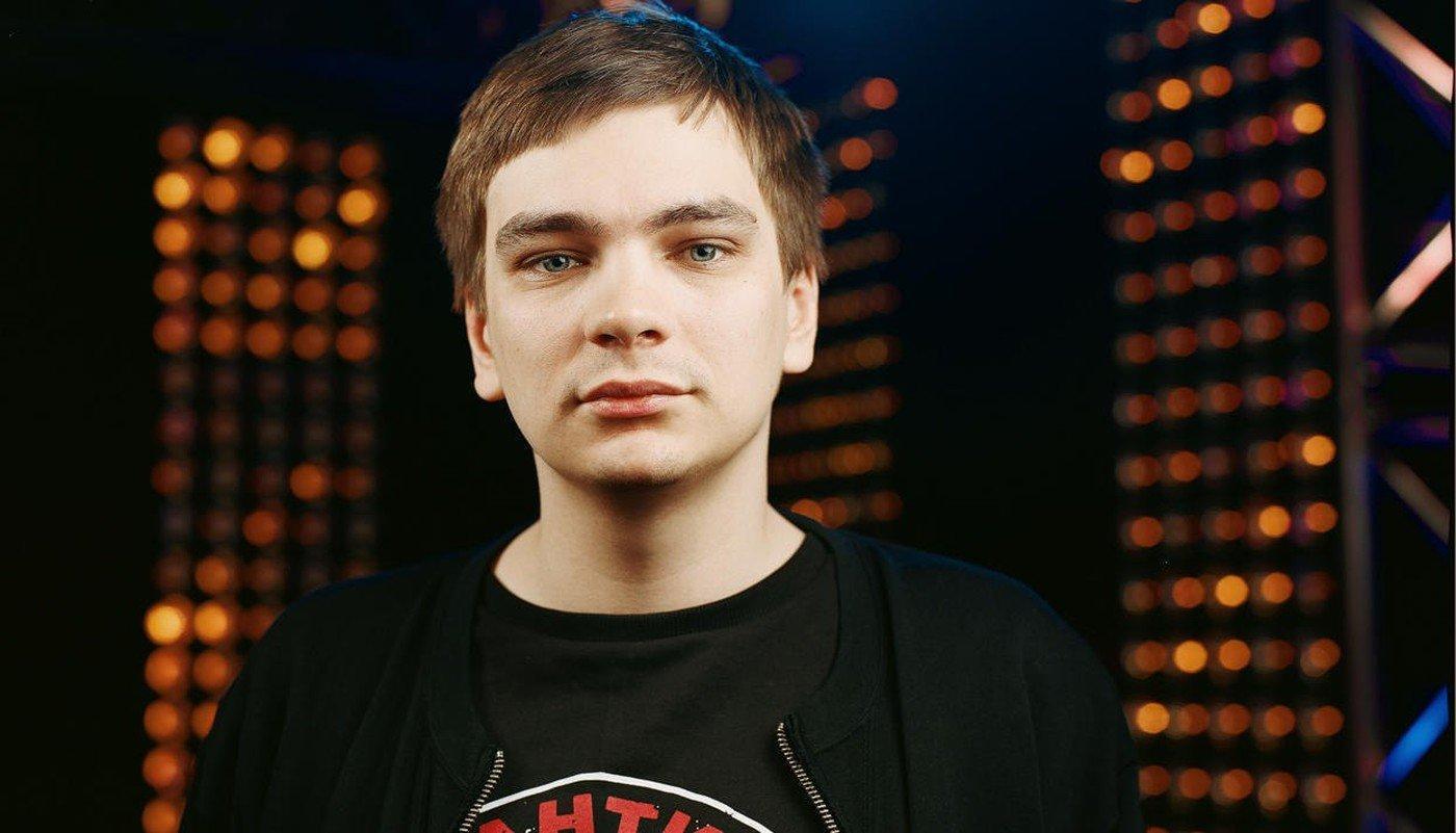 Красивый снимок Вячеслав Машнов "Слава КПСС" крупным планом. Красивый снимок Вячеслав Машнов "Слава КПСС" крупным планом.