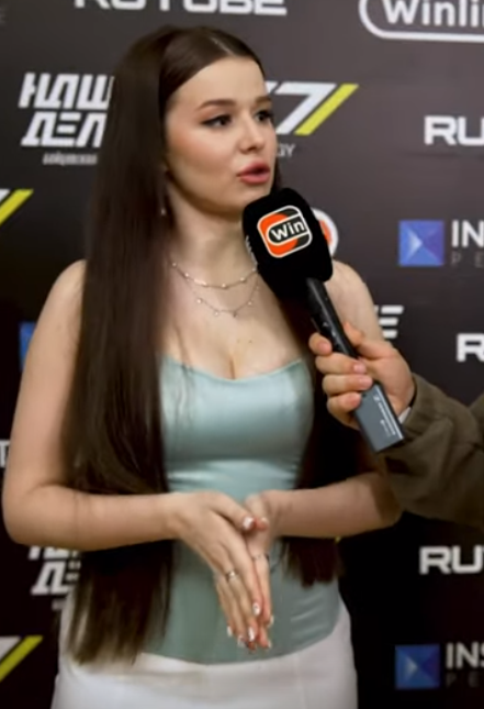 Свежие фото Александра Смирнова наше дело ведущая. Свежие фото Александра Смирнова наше дело ведущая.