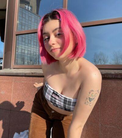 Ментал Дора певица