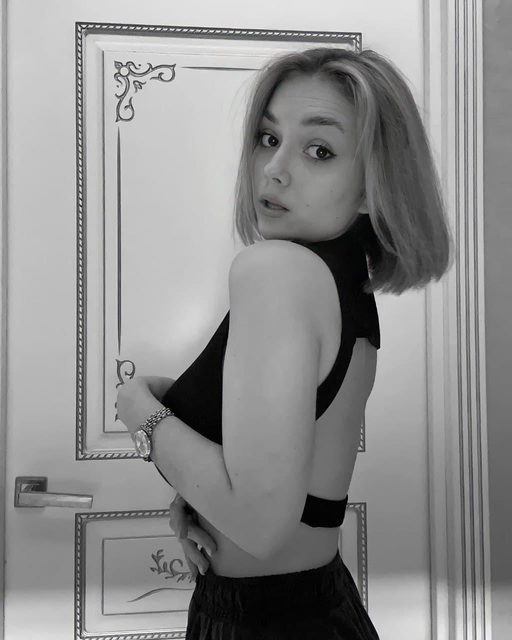 Тиктокерша Алена Бобриха - слив горячих фото 2022. Тиктокерша Алена Бобриха - слив горячих фото 2022.