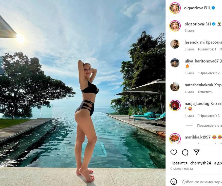 Фото Ольги Орловой в купальнике.