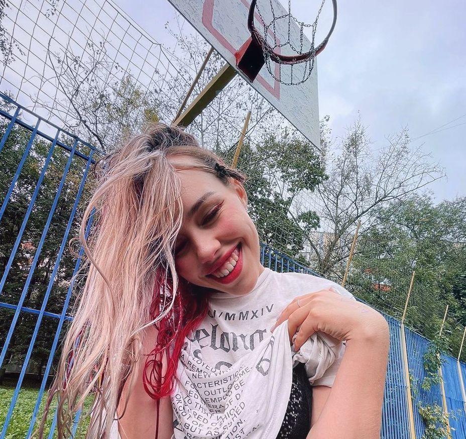 Lera Diller восходящая звезда социальных сетей, которая публикует горячие фото в своих аккаунтах. Lera Diller восходящая звезда социальных сетей, которая публикует горячие фото в своих аккаунтах.