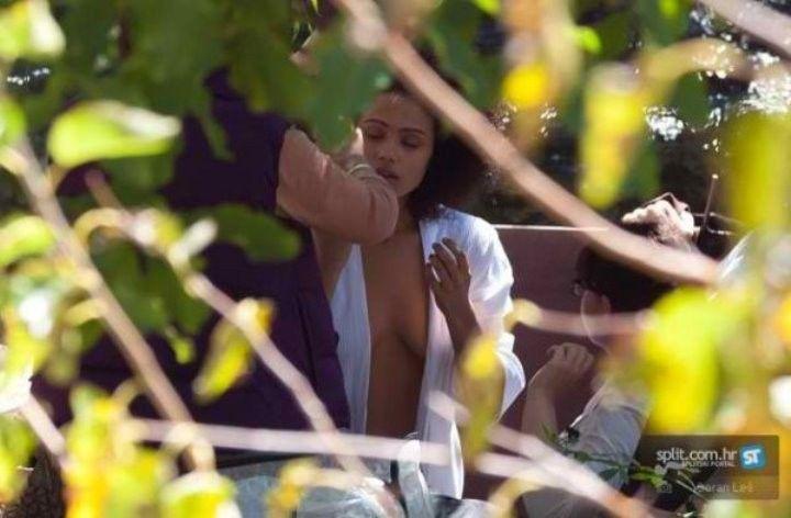 Группа хакеров, называющая себя Celeb Jihad, выкинули в сеть фотогррафии обнаженной 28-летней актрисы Натали Эммануэль, известной по роли Миссандеи. Группа хакеров, называющая себя Celeb Jihad, выкинули в сеть фотогррафии обнаженной 28-летней актрисы Натали Эммануэль, известной по роли Миссандеи.