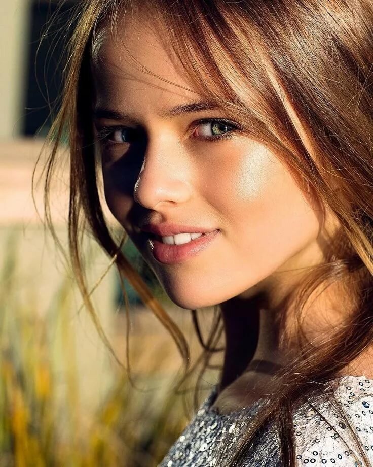 Симпатичные девушки, Молодые девушки.