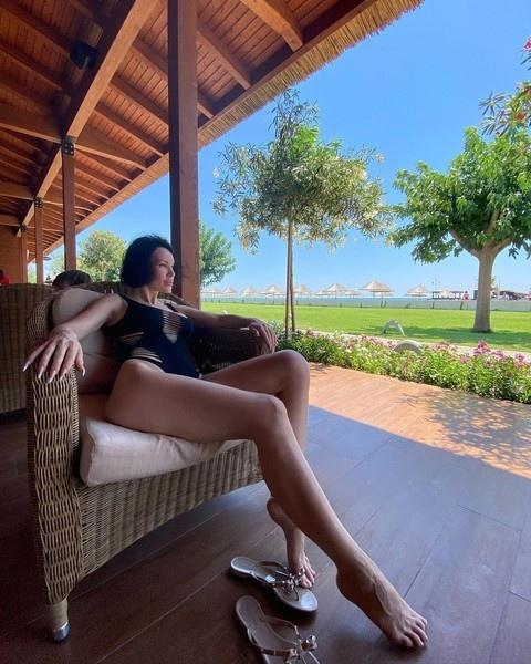 Откровенное фото Якубович в купальнике на отдыхе. Откровенное фото Якубович в купальнике на отдыхе.