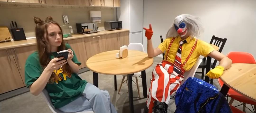 Фотографии Риви и Клоуна со стрима. Фотографии Риви и Клоуна со стрима.