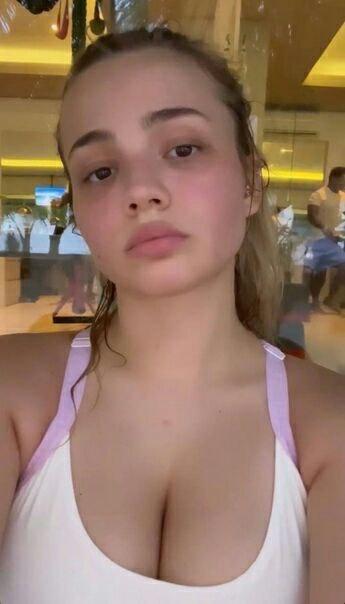 Слив Вали Карнавал интимные фото. Слив Вали Карнавал интимные фото.