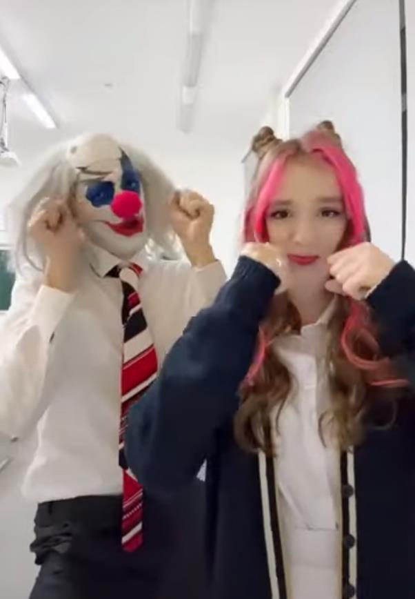 Слив фото Риви и клоун 2023. Слив фото Риви и клоун 2023.