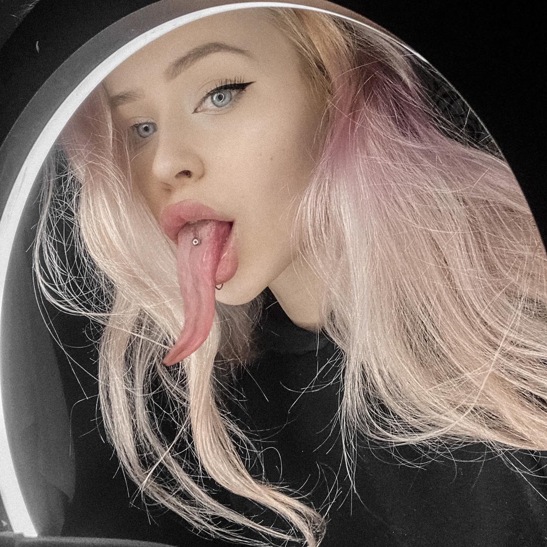 Девушки, Диана Райдер