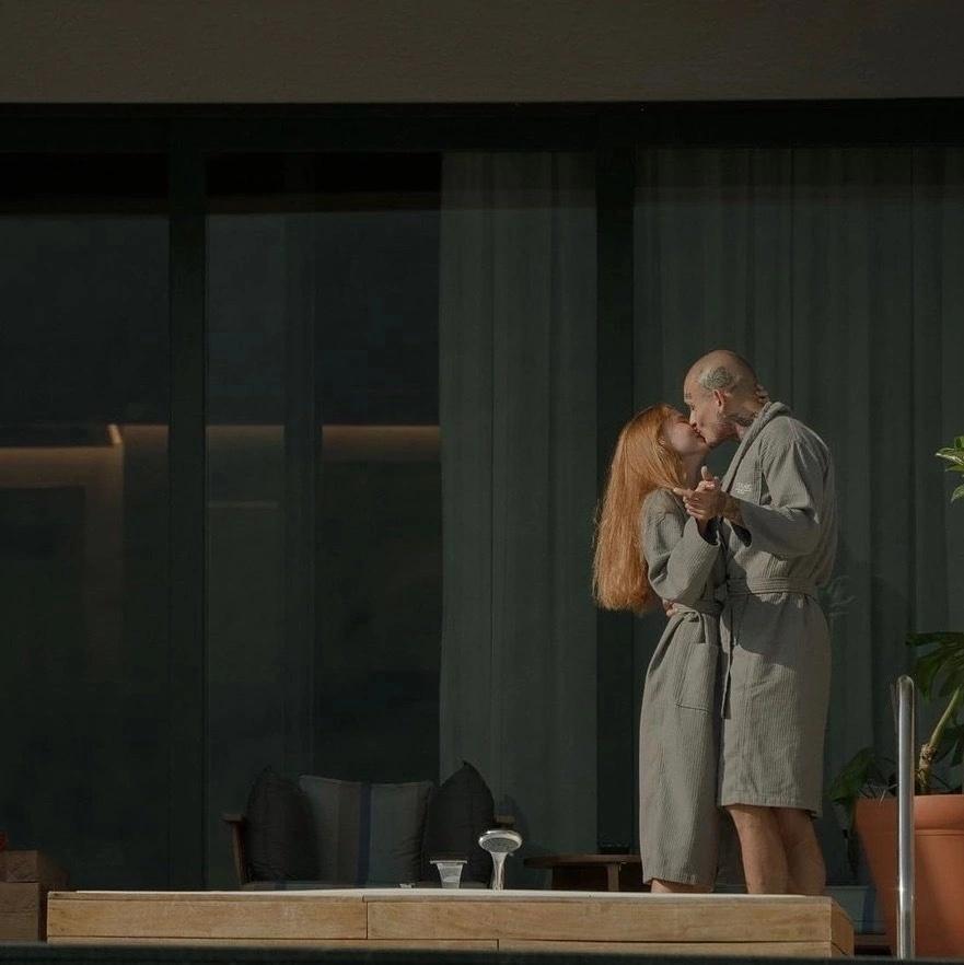 Моргенштерн* съехался с украинской звездой Onlyfans Василенко. Моргенштерн* съехался с украинской звездой Onlyfans Василенко.