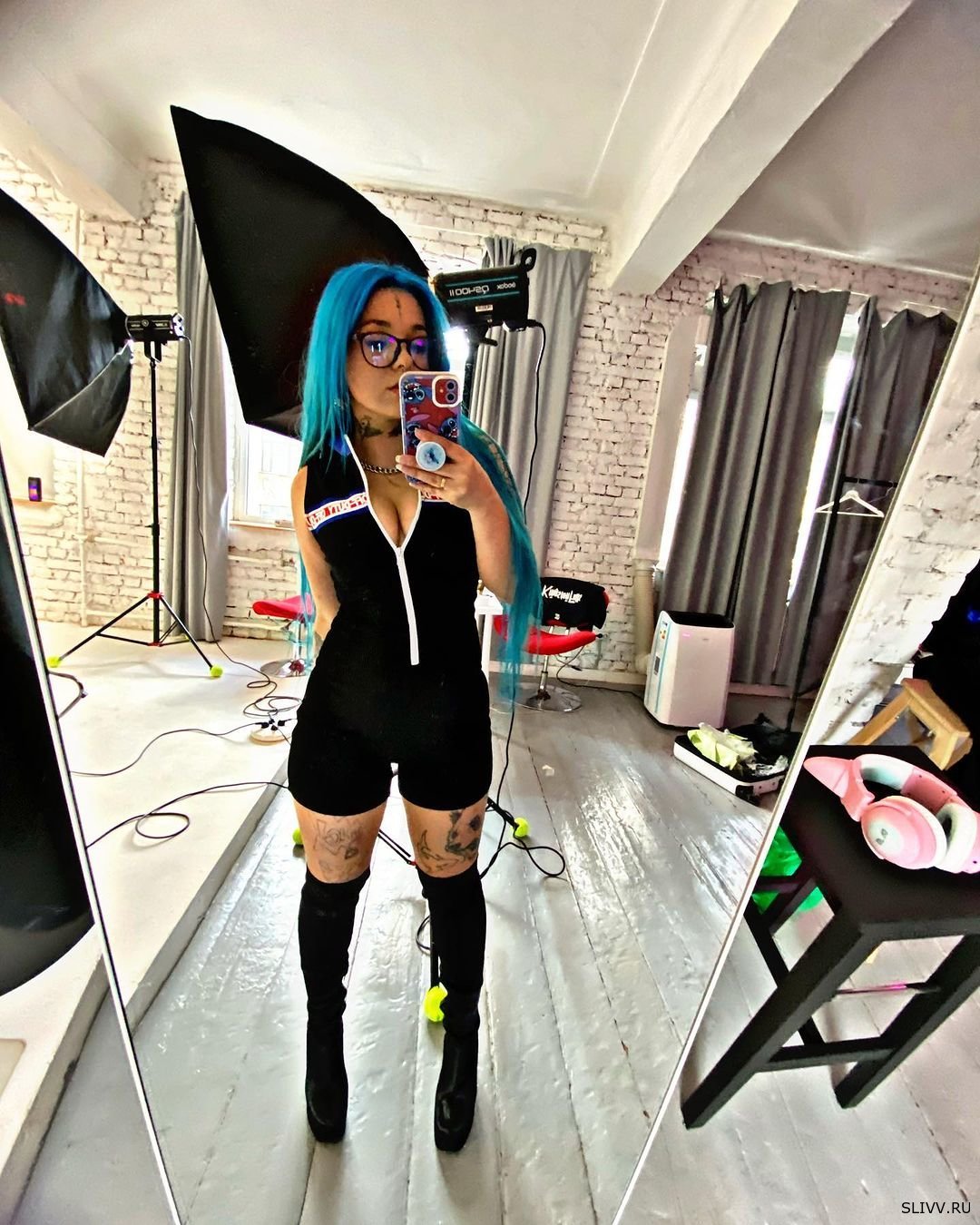 Свежее селфи Kanima в на фотосессии или съёмках клипа. Свежее селфи Kanima в на фотосессии или съёмках клипа.