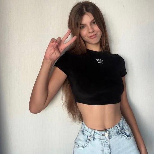 Ещё один забавный кадр в чёрной футболке. Ещё один забавный кадр в чёрной футболке.