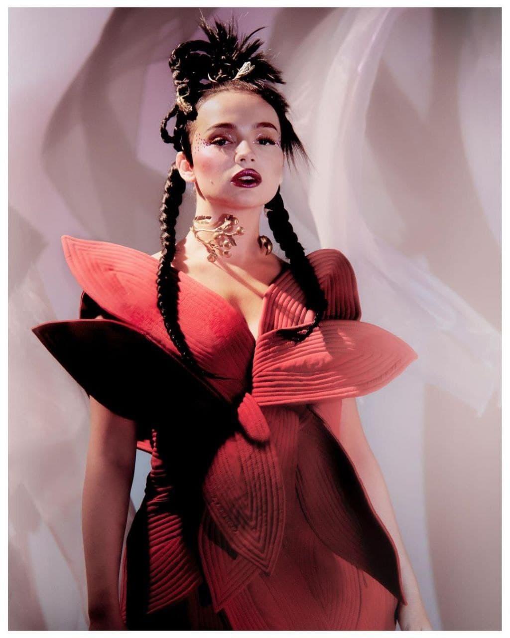 Крупнейший архив слитых личных фото. Крупнейший архив слитых личных фото.