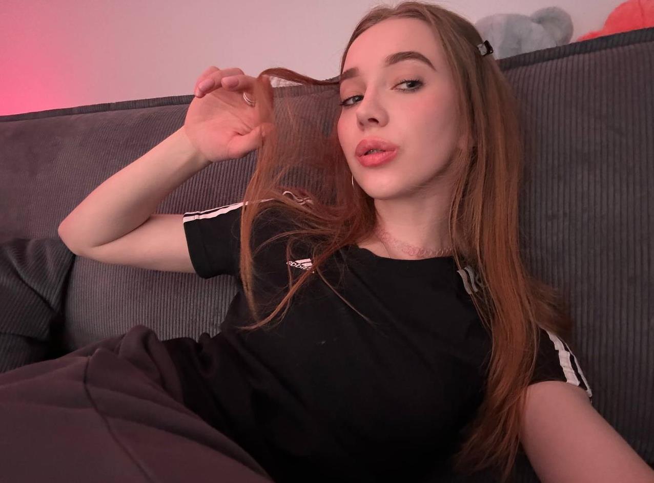 Фитоняшка Юлия на очередном селфи.