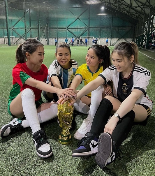 Слив Дилайда, Аяна, Жибек. Слив Дилайда, Аяна, Жибек.