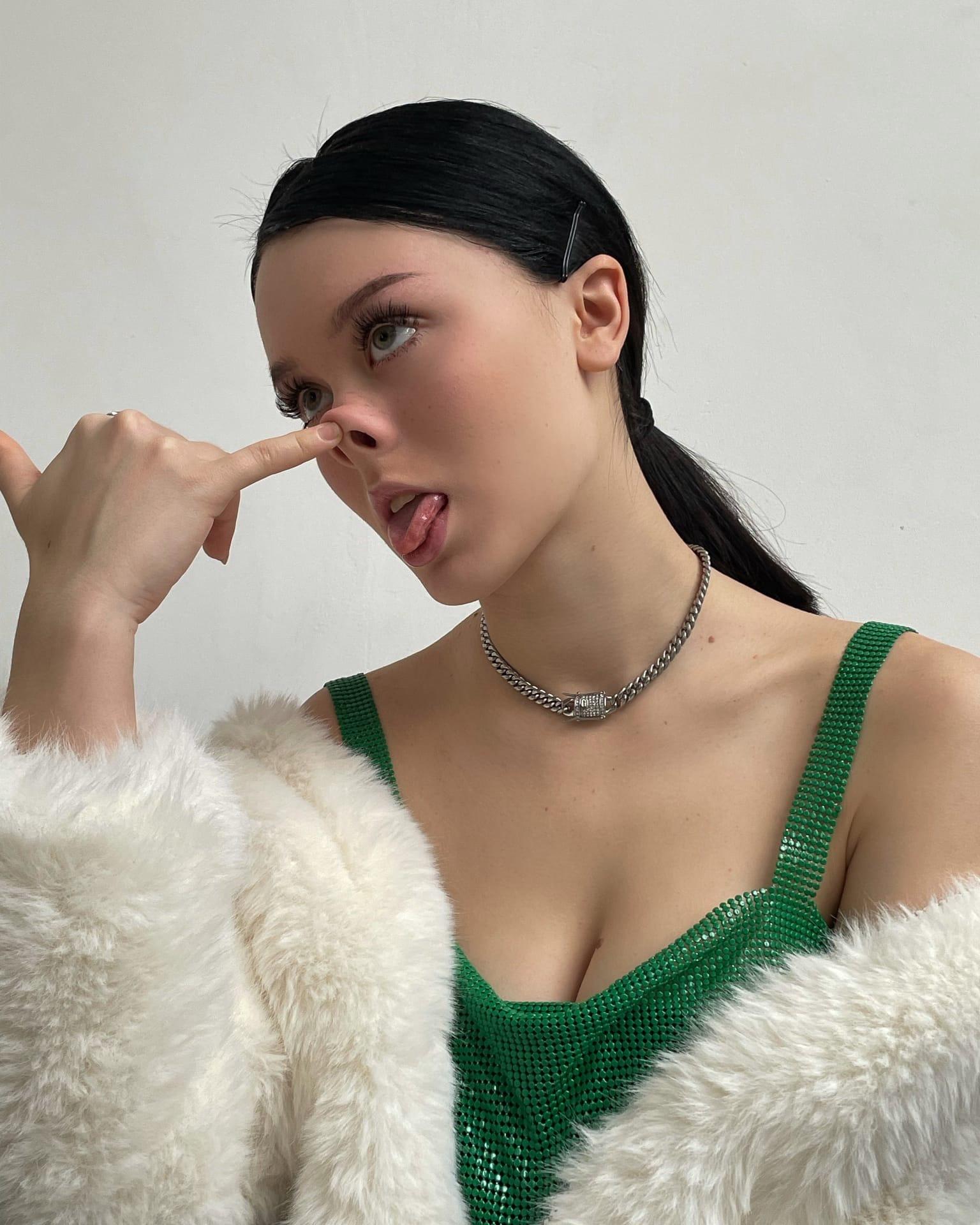 Родилась девушка 6 марта в 2001 году в г. Талгар, Казахстан. Родилась девушка 6 марта в 2001 году в г. Талгар, Казахстан.