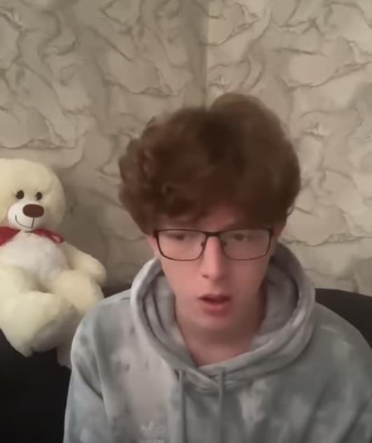 Она признала, что эти четыре года были самыми счастливыми, но не стала упоминать причину расставания. Она признала, что эти четыре года были самыми счастливыми, но не стала упоминать причину расставания.