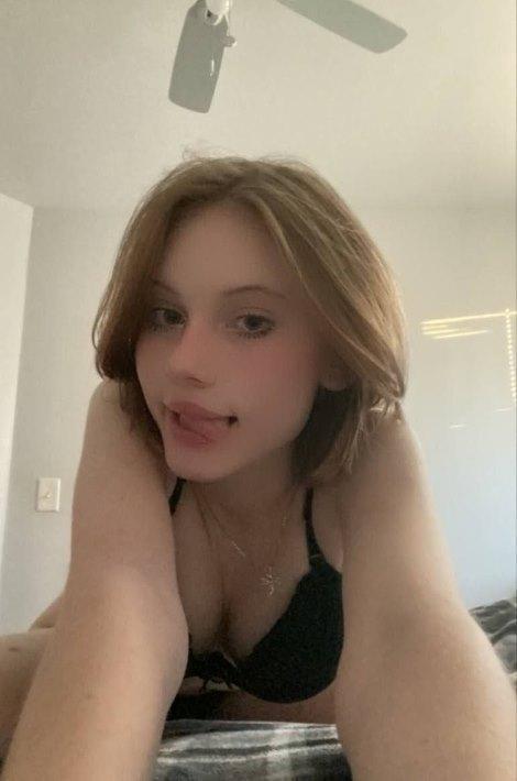 Также у блогерши есть канал в Телеграмм, страничка в ВК и Инстаграм.