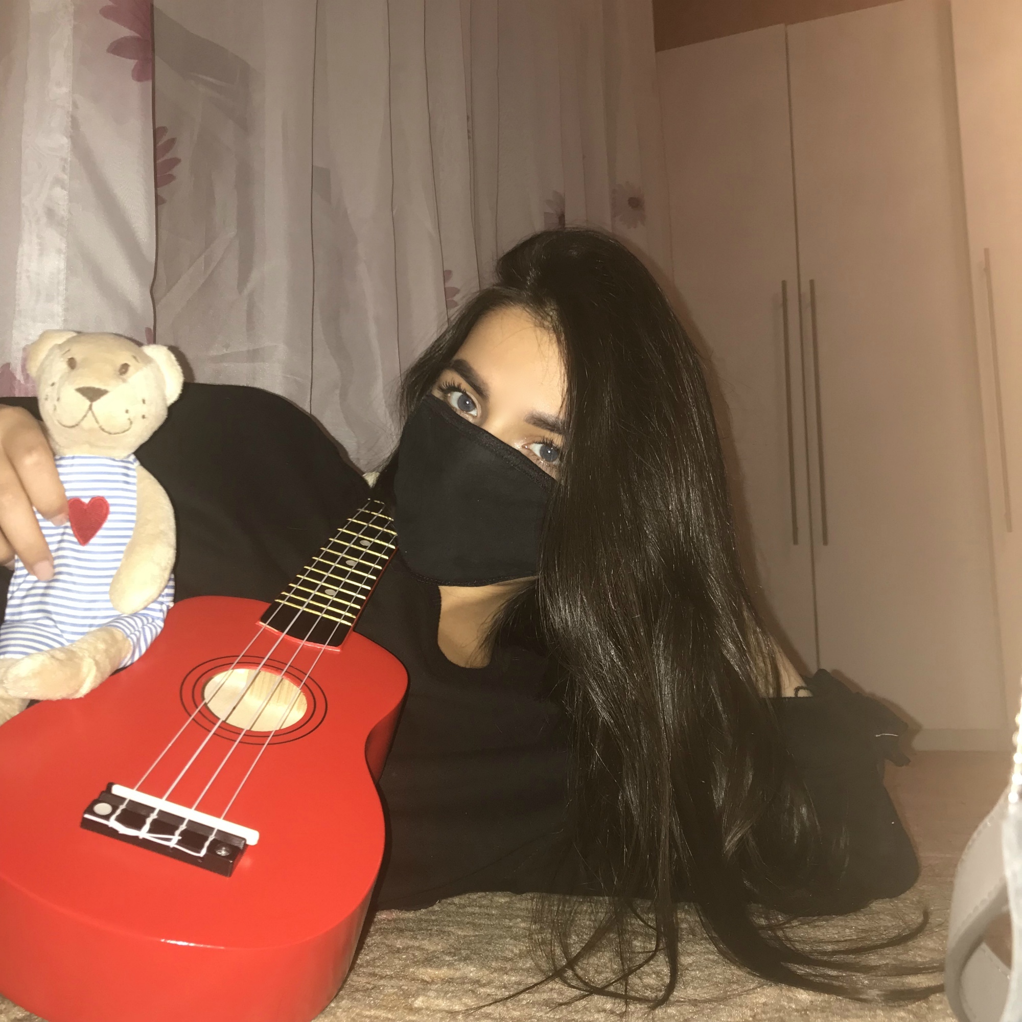 Стримерша тендерлибае Стримерша тендерлибае