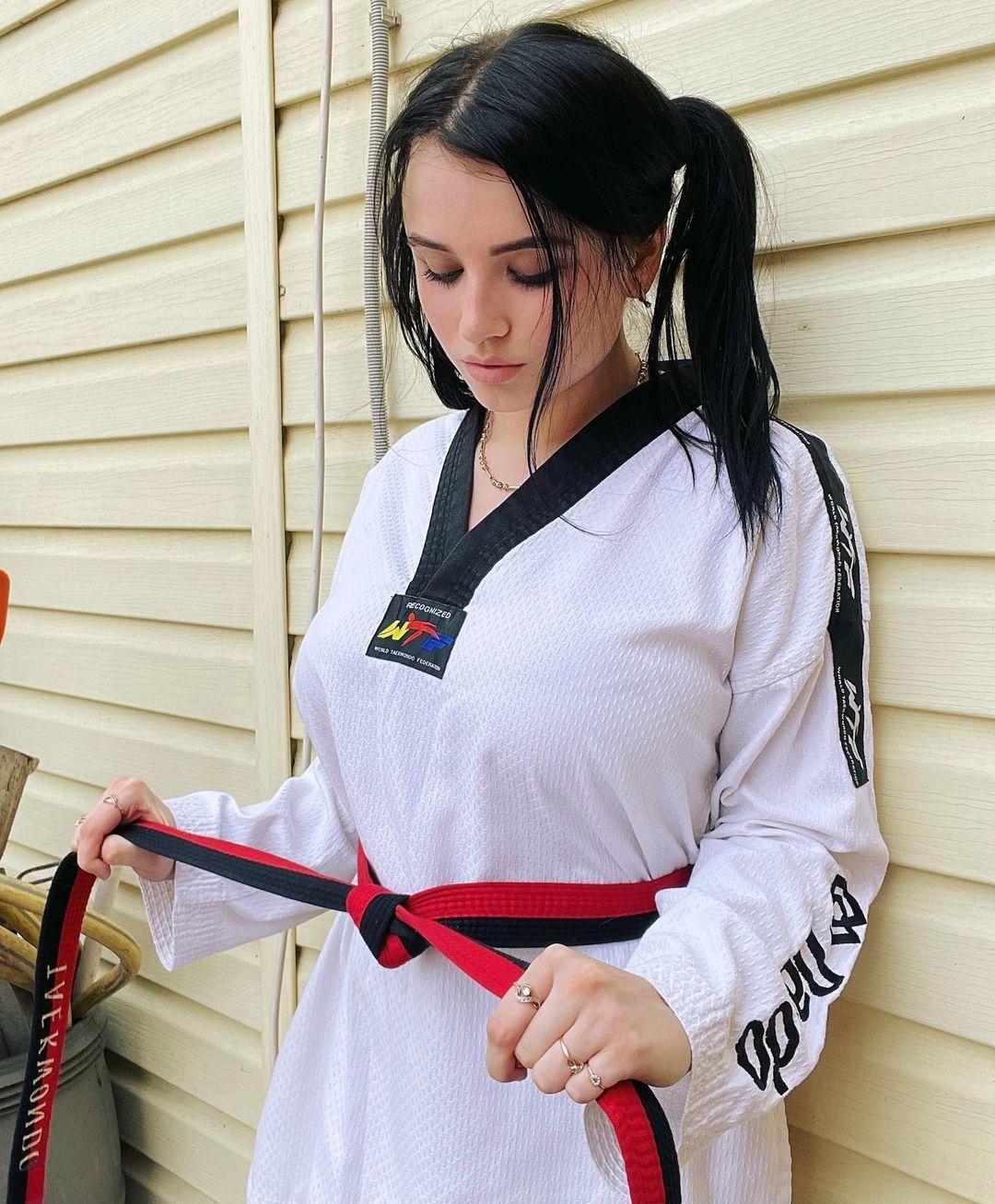 АСМР Таня мелсон слив АСМР Таня мелсон слив