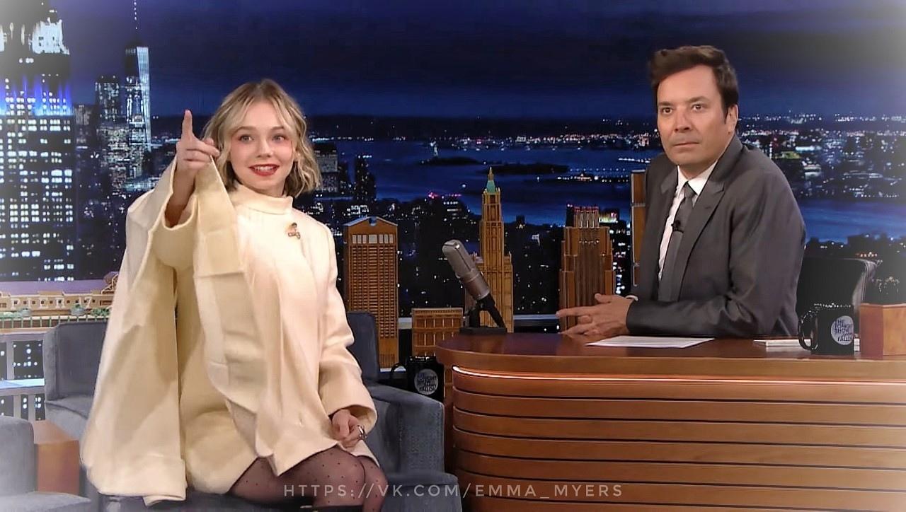 Информации об Эмме не густо: она родилась во Флориде, в семье бизнесмена и домохозяйки, снимается в кино с 2010 года, в основном в малозаметных ролях. 