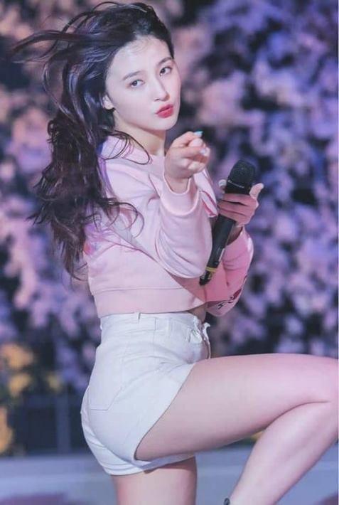 Слив Нэнси MOMOLAND Слив Нэнси MOMOLAND