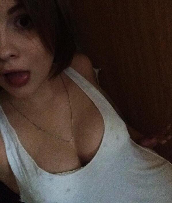 Сочные одноклассницы в школе, Слив школьниц и студенток.