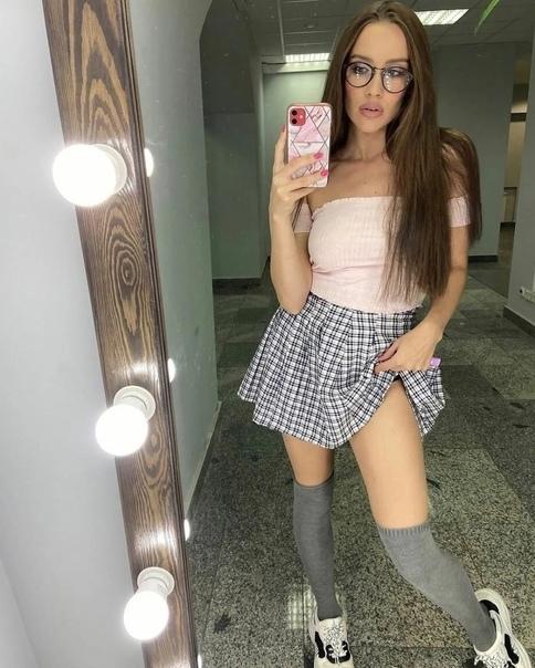 Кристина родилась в Москве 10 мая 1993 года. Кристина родилась в Москве 10 мая 1993 года.