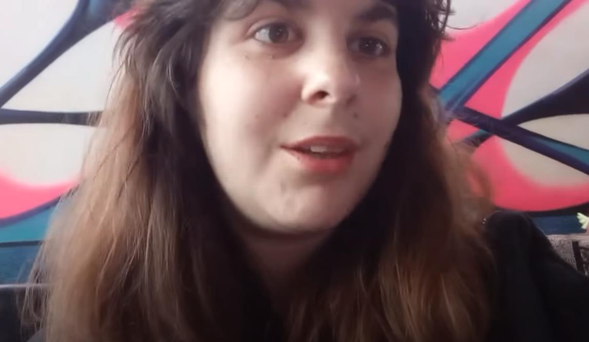 Скриншот из Ютуба Elizabeth Farkash. Скриншот из Ютуба Elizabeth Farkash.