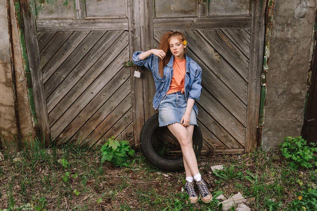 У Валентины Ляпиной просвечиваются соски.