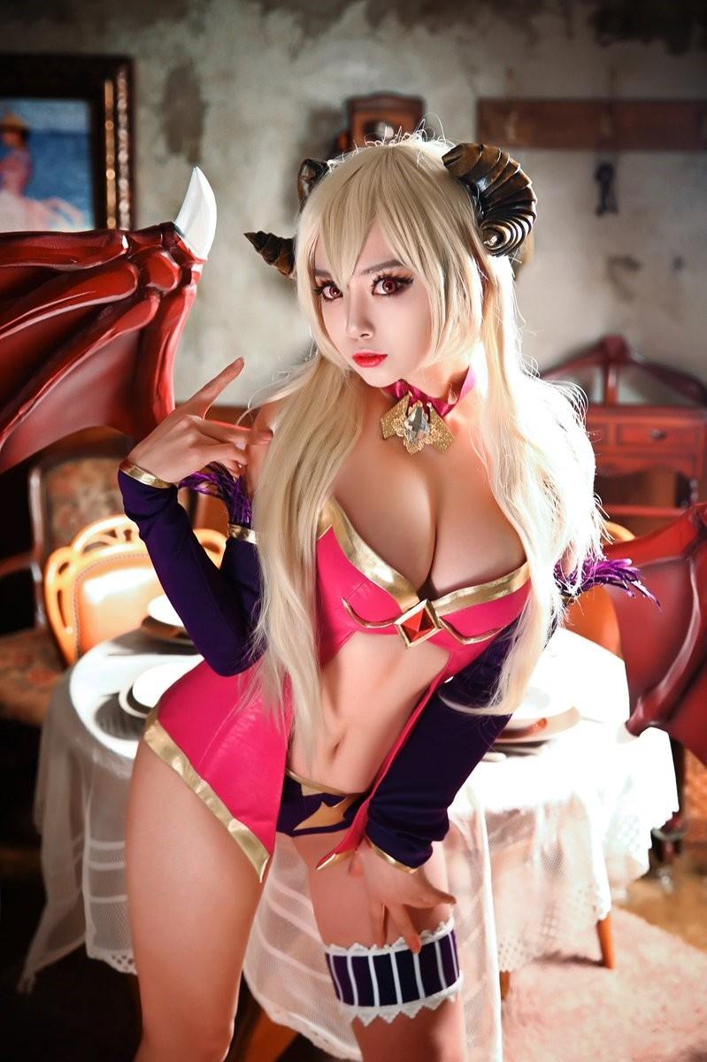 Bekejacoba косплей Alice, Демоны суккубы косплей. Bekejacoba косплей Alice, Демоны суккубы косплей.