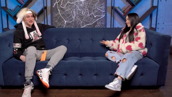 В начале года Некоглай был окружен любовными драмами. Причиной ссоры с Линой стала скорее всего его бывшая и лучшая подруга Лины - Амина Тендерлибае.