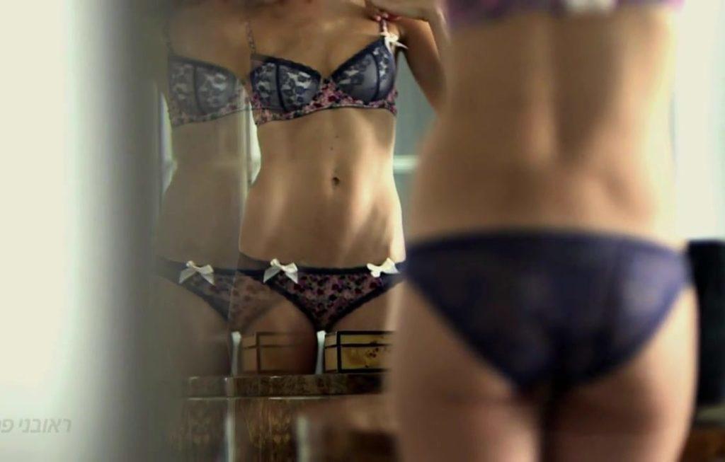 Слитые фото Галь Гадот в нижнем белье. Слитые фото Галь Гадот в нижнем белье.