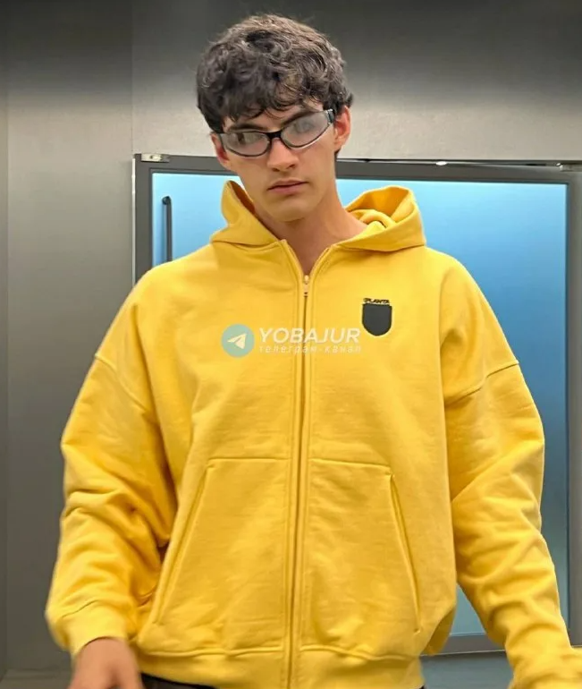 Насте Ивлеевой приписывают роман с моделью Борей Махмуровым.