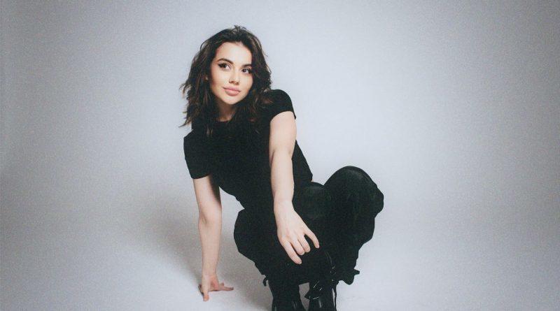 Ниже смотрите все горячие фото слив Сабины Хайровой голой.