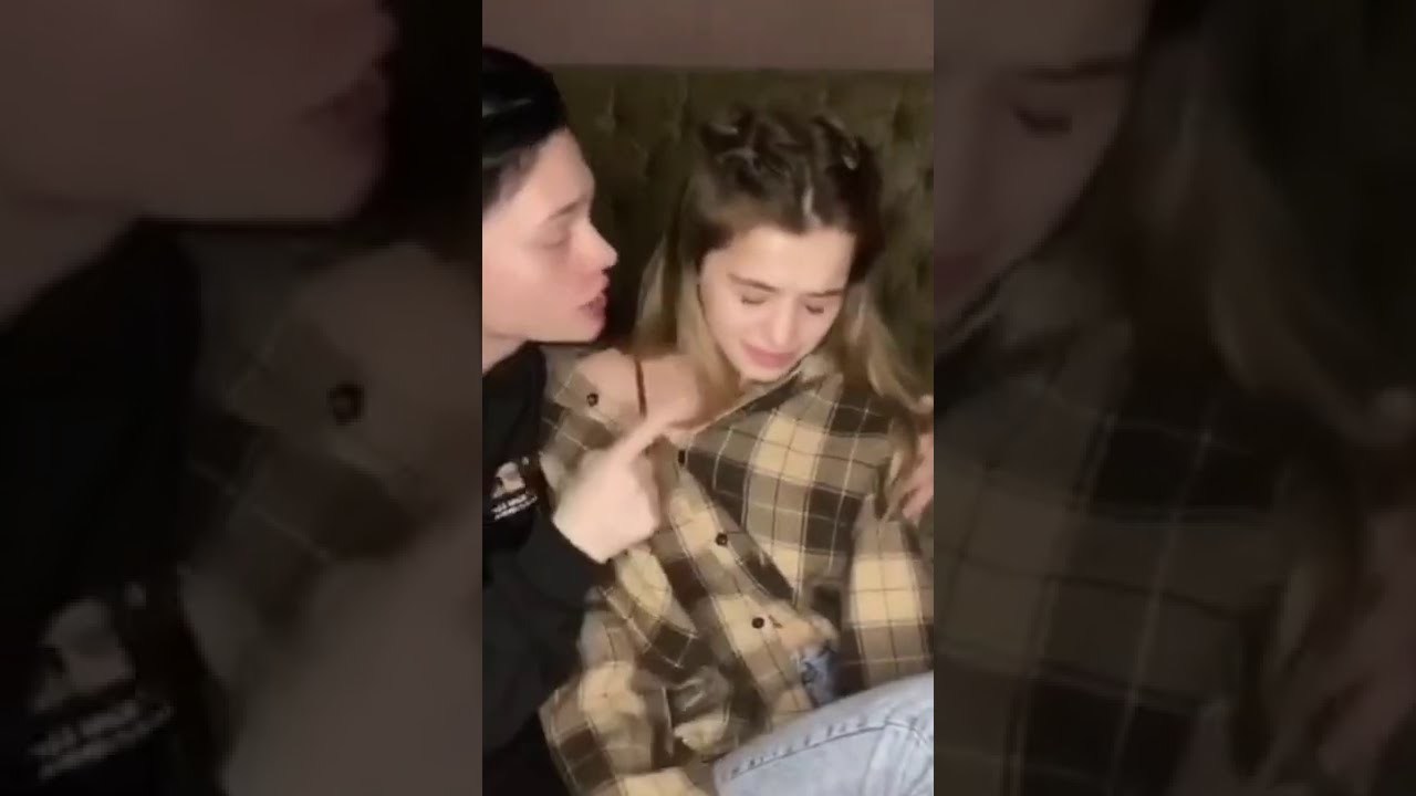 Пара начала встречаться еще будучи подростками, а сам блогер говорил, что это были первые юношеские чувства, которые они не смогли пронести дальше. Пара начала встречаться еще будучи подростками, а сам блогер говорил, что это были первые юношеские чувства, которые они не смогли пронести дальше.