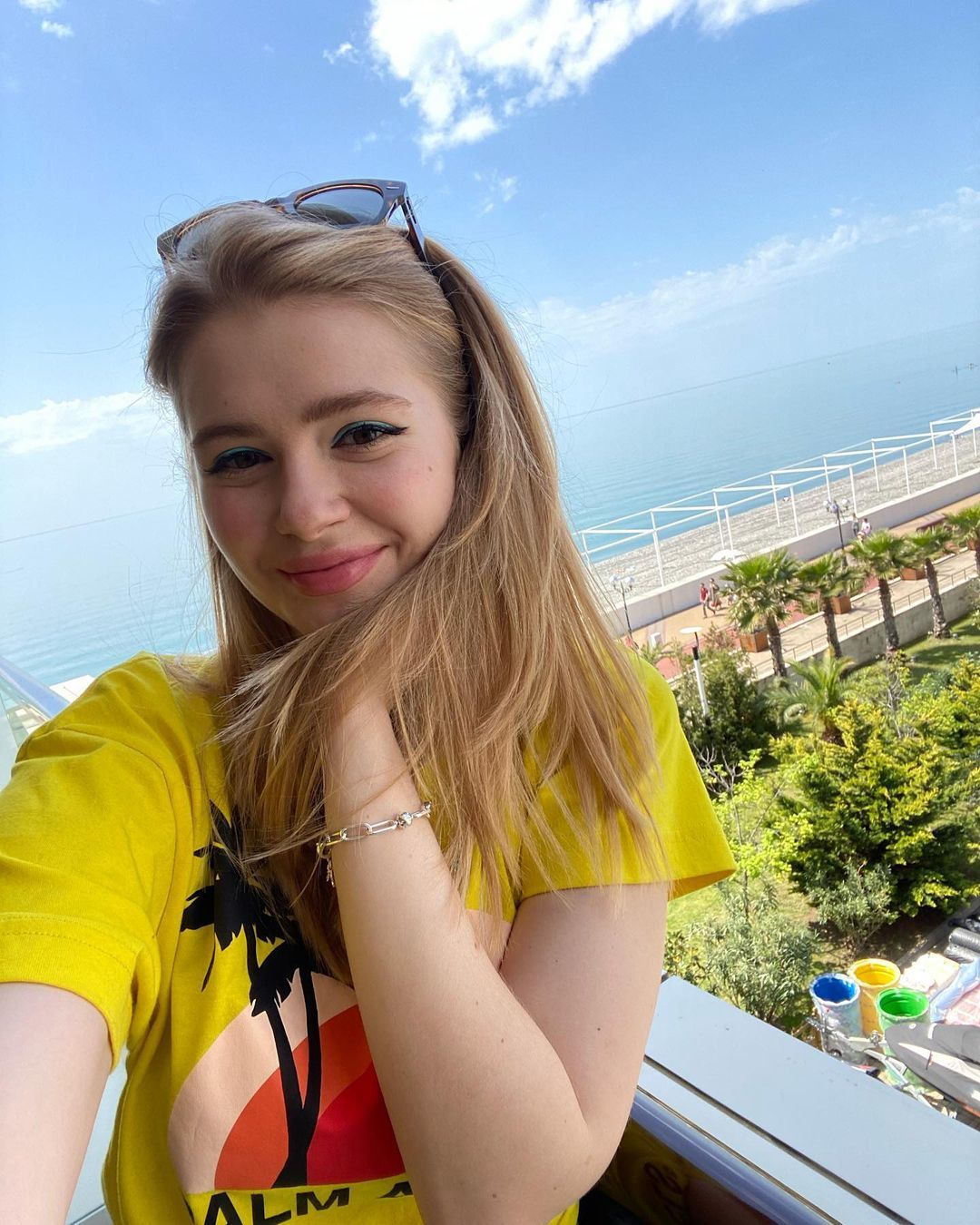 Внешность девушки очень красивая, с изюминкой, не совсем обычная. Целеустремленный и уверенный характер помог Насте добиться невероятных. Внешность девушки очень красивая, с изюминкой, не совсем обычная. Целеустремленный и уверенный характер помог Насте добиться невероятных.