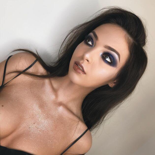 Девушка настолько впала в душу многих игроков, которые не прочь увидеть ее нюдсы в различных позах! Девушка настолько впала в душу многих игроков, которые не прочь увидеть ее нюдсы в различных позах!