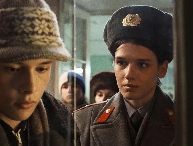 Актриса играет роль в ночном клубе. Анастасия Красовская откровенное фото.