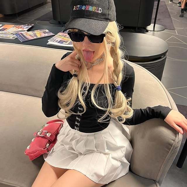 Хот фото taybisox с высунутым языком. Хот фото taybisox с высунутым языком.