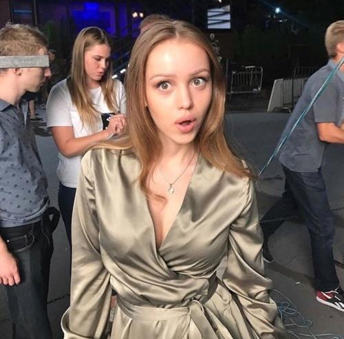 В сборнике все горячие фото с актрисой, которые преподнес слив общественности.