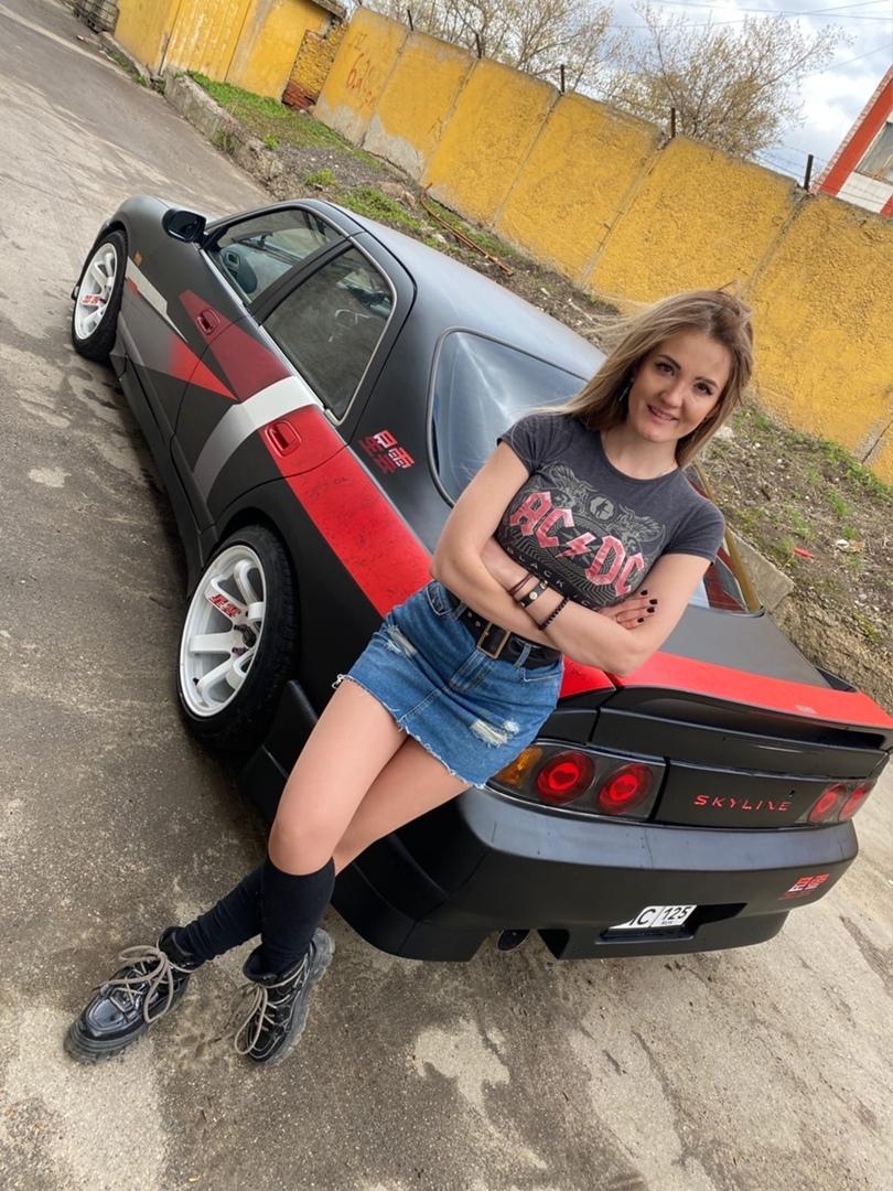 Туман, блогерша которая доказала многим мужчинам, что женщина за рулём может быть равной, и даже лучше. Туман, блогерша которая доказала многим мужчинам, что женщина за рулём может быть равной, и даже лучше.