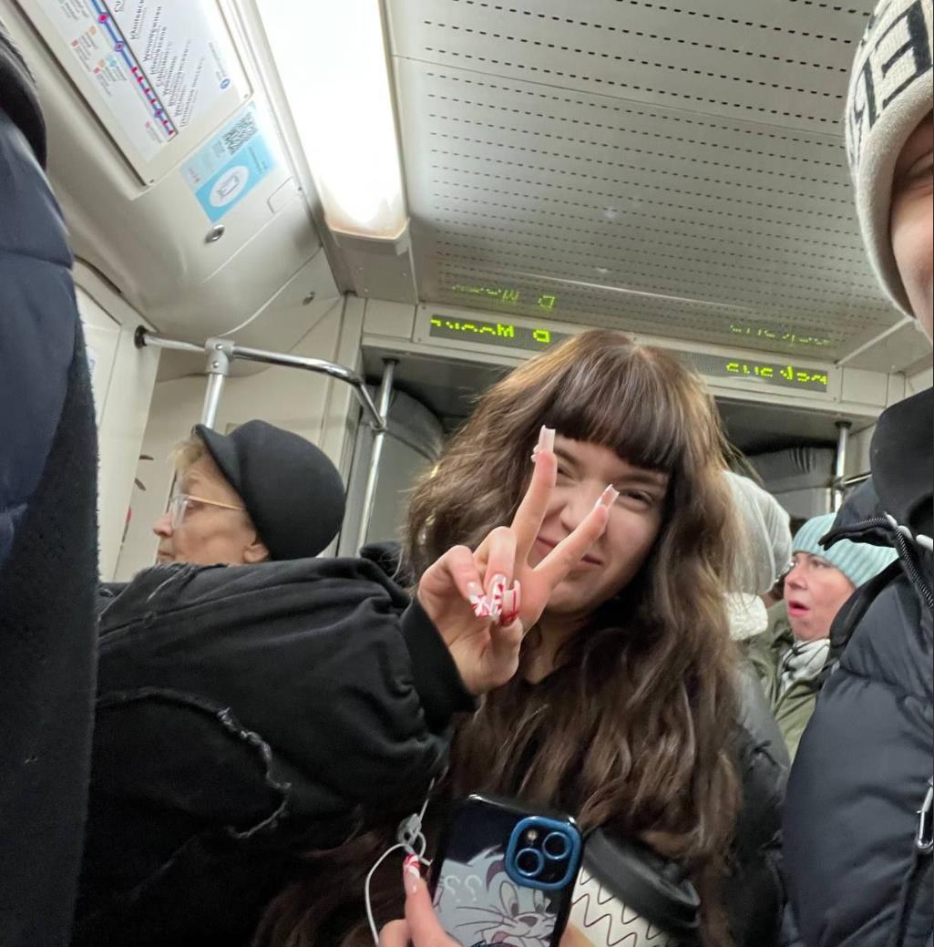Смешное фото Морозовой в общественном транспорте. Смешное фото Морозовой в общественном транспорте.