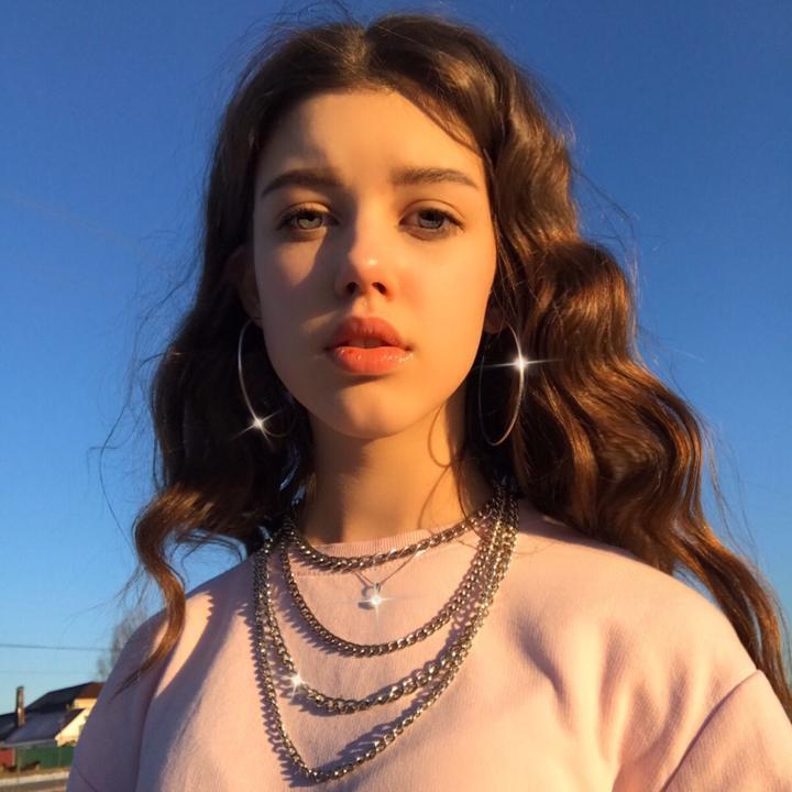 О Тейлор Авивуни О Тейлор Авивуни