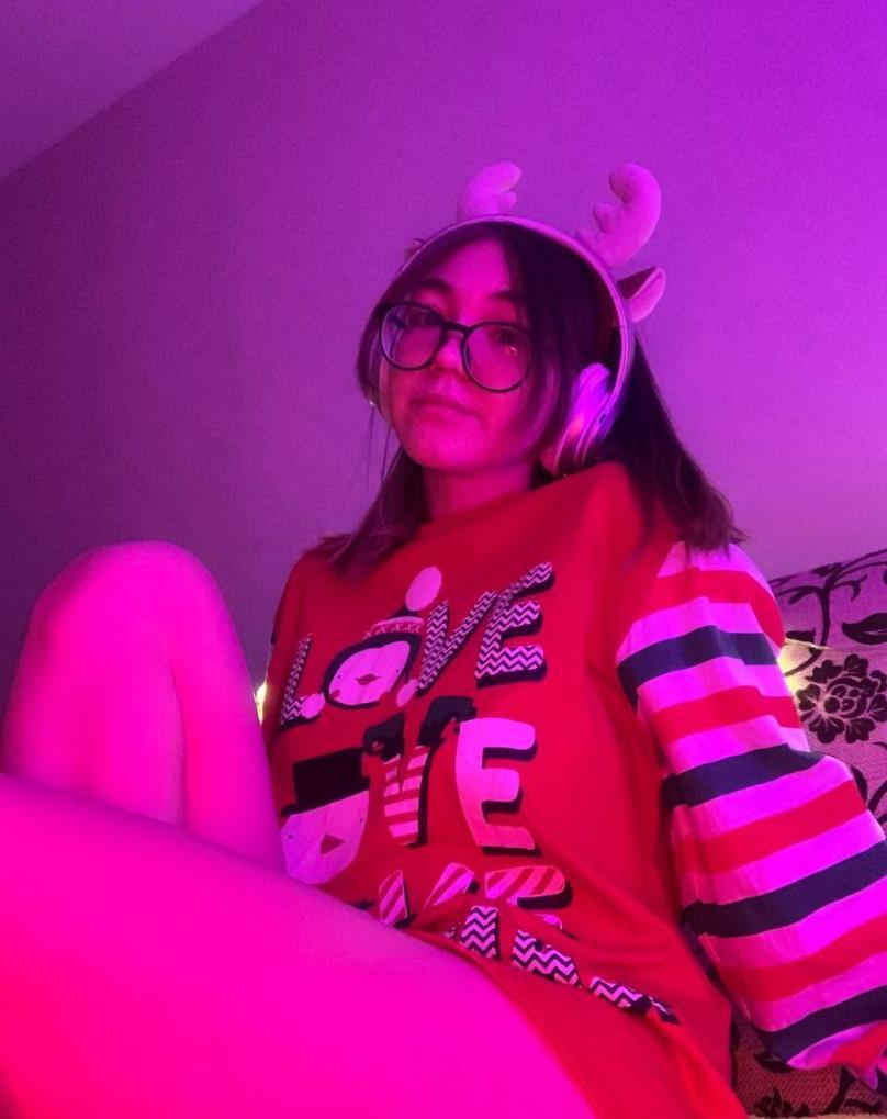 Снимок с Лизой "zzzebra" который нам прислали пользователи из её приват ТГ канала. Снимок с Лизой "zzzebra" который нам прислали пользователи из её приват ТГ канала.