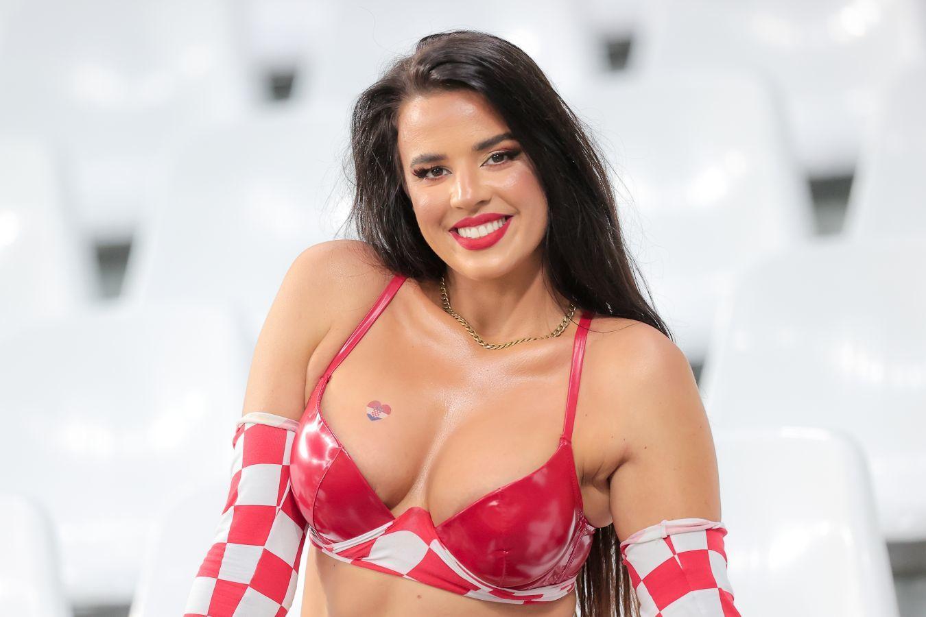 Такие болельщицы вдохновляют на красивую игру. Такие болельщицы вдохновляют на красивую игру.